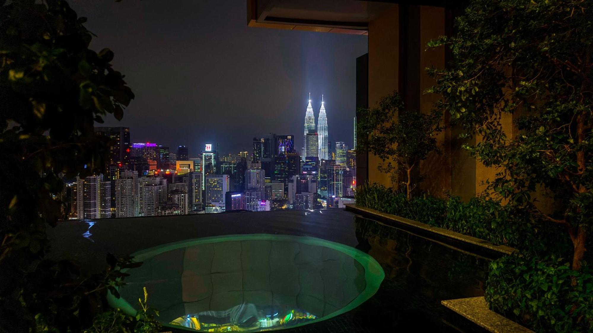 Harmony Luxury Suites At Lucentia Bukit Bintang City Center 吉隆坡 外观 照片